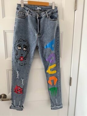 Women’s Light Wash Painted Graphic Jeans - Multicolor